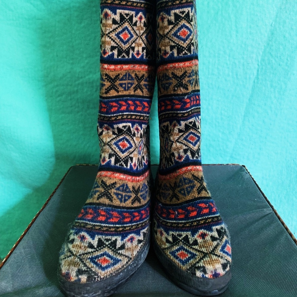 Mukluks fabric rainboots